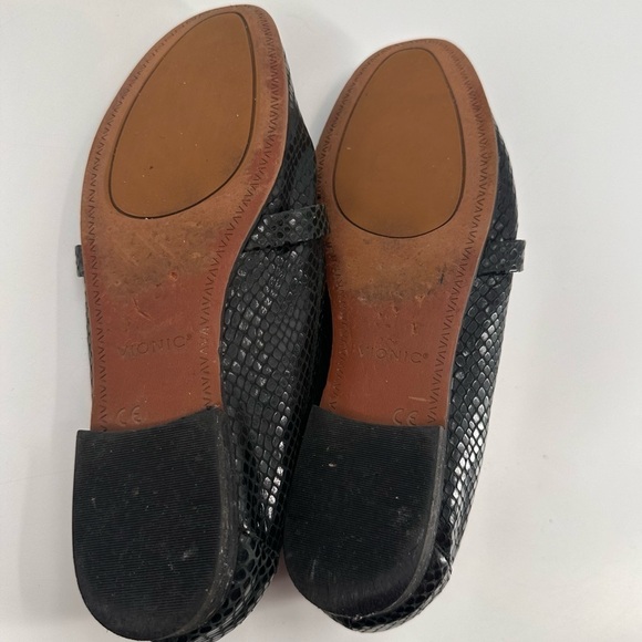 Vionic Zana Black Lizard Embossed Loafers Size 8 - Picture 6 of 6
